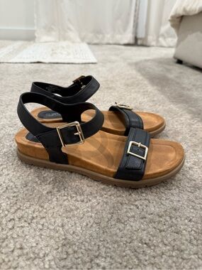 Eurosoft Women's Black Sandals size 8